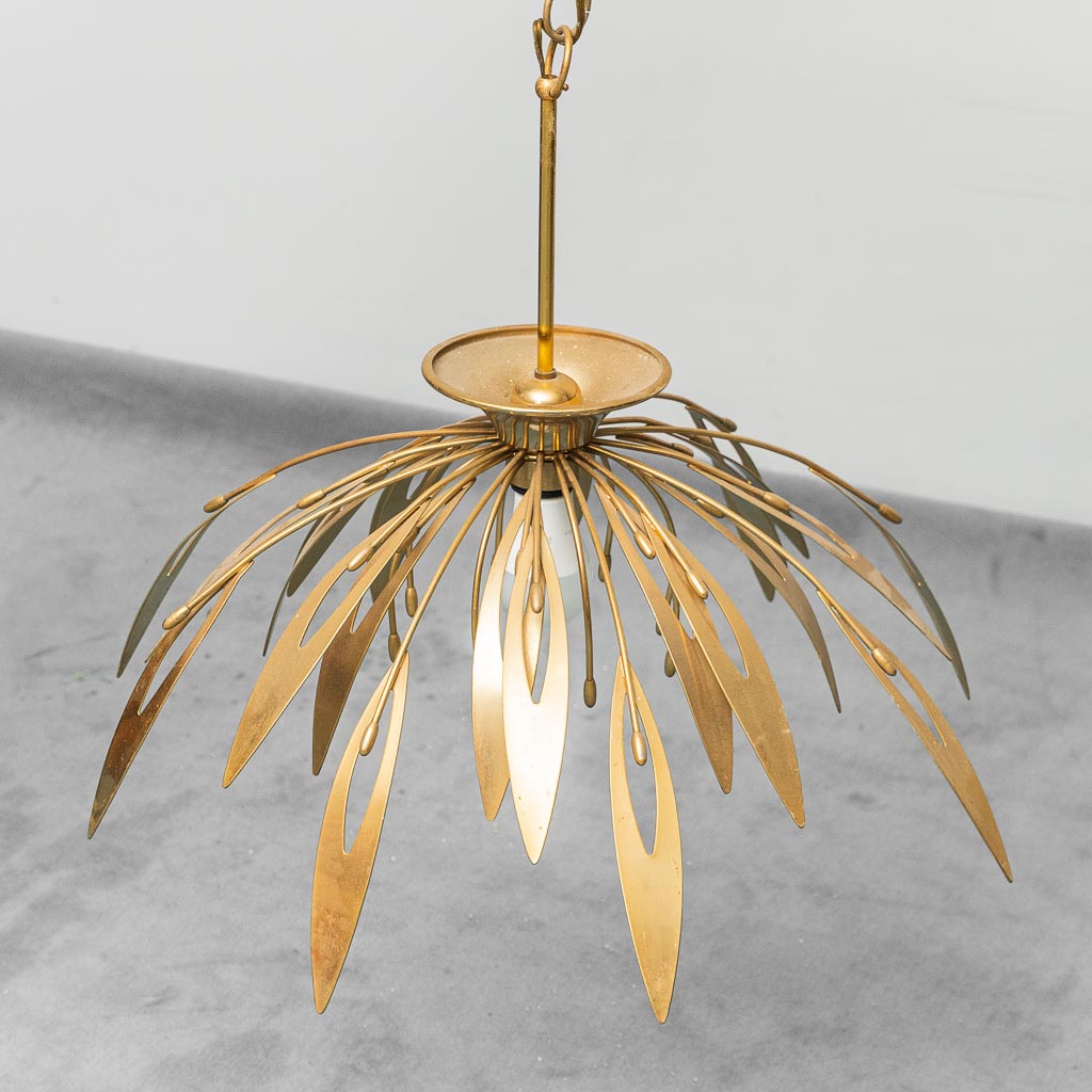 Lampadario in ottone a forma di fiore anni '70 vintage modernariato