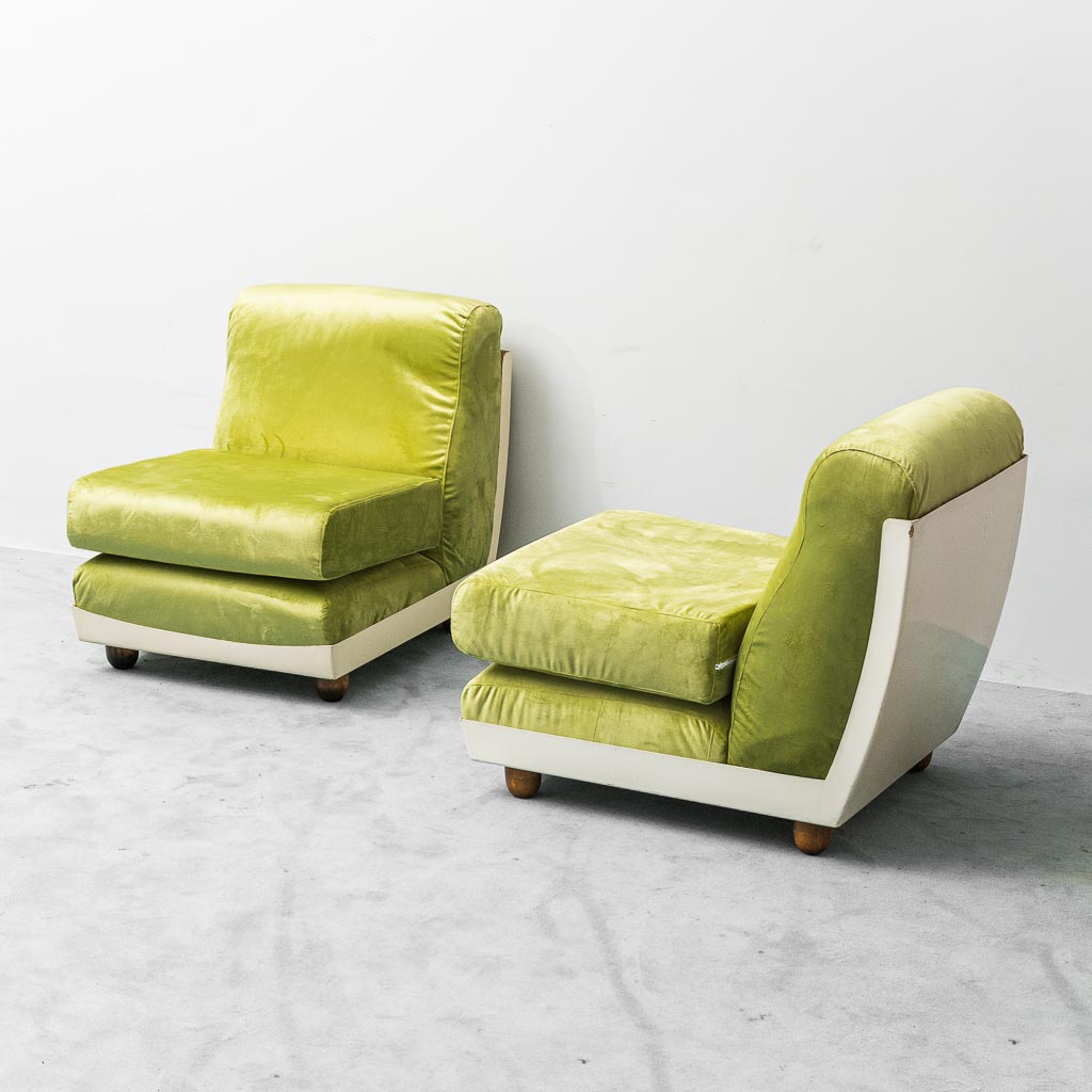 Coppia di poltrone vintage in velluto verde modernariato anni ’70