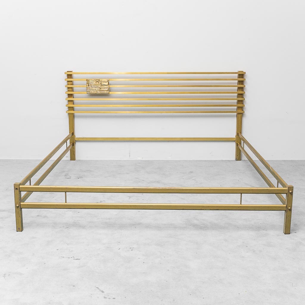 Letto matrimoniale vintage in metallo e ottone Luciano Frigerio anni ’70 modernariato
