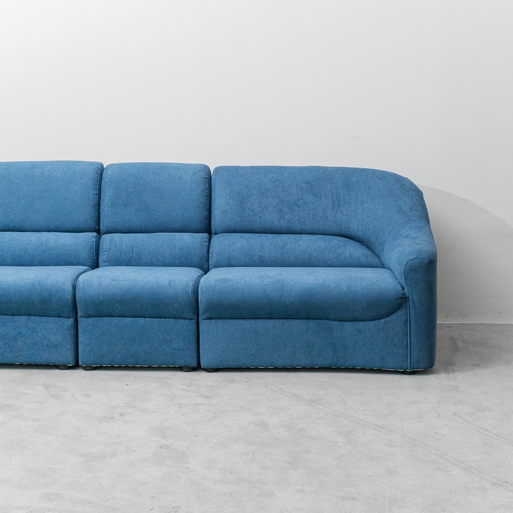 Divano 4 moduli blu anni ’70 – design italiano vintage modernariato