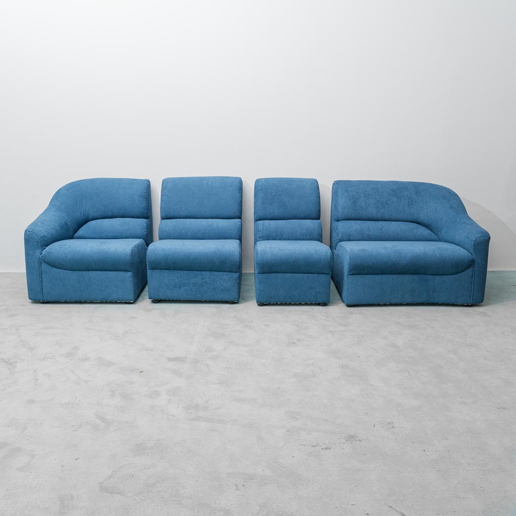 Divano 4 moduli blu anni ’70 – design italiano vintage modernariato
