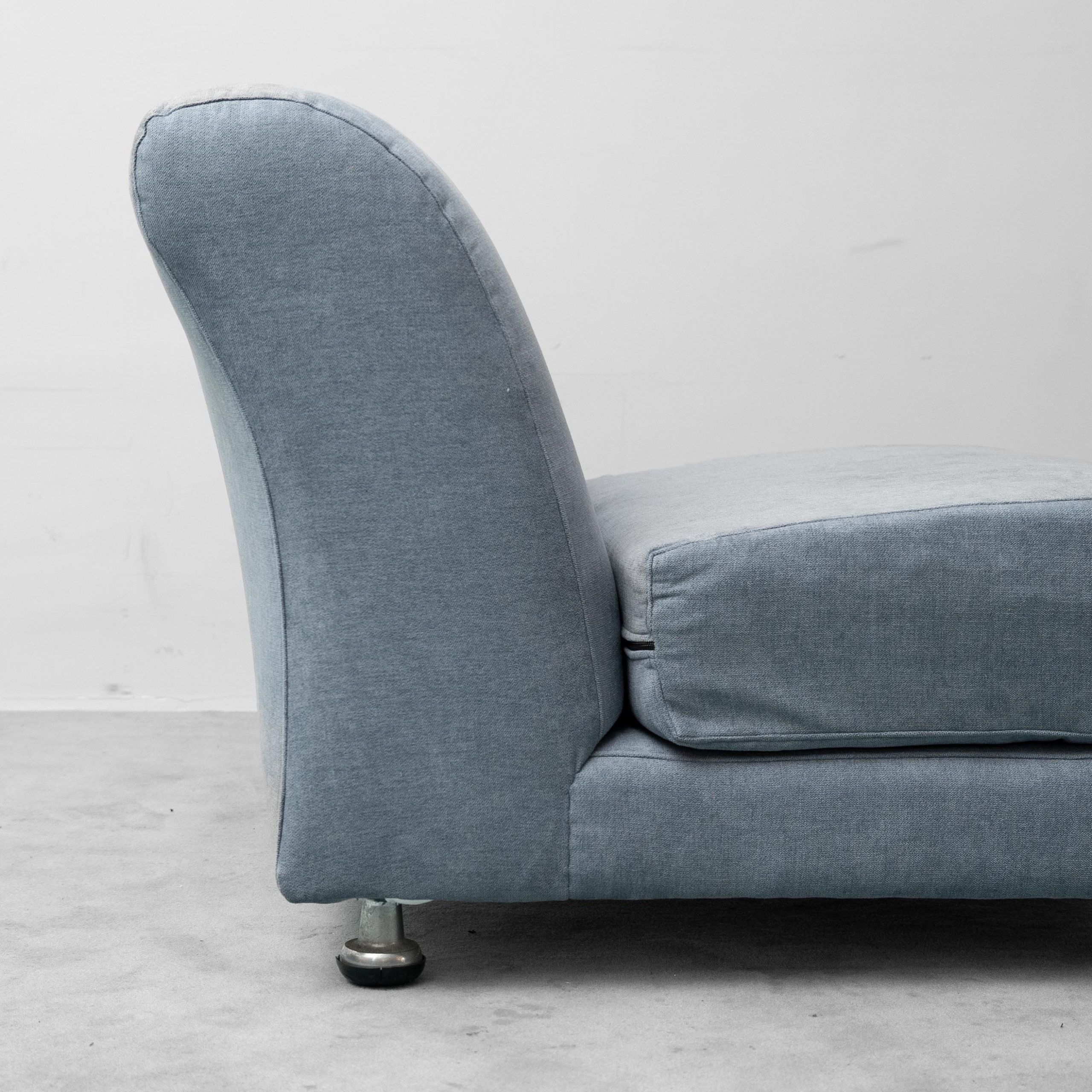 Divano Modulare Vintage 2 Posti in Tessuto Azzurro Anni ’70 modernariato