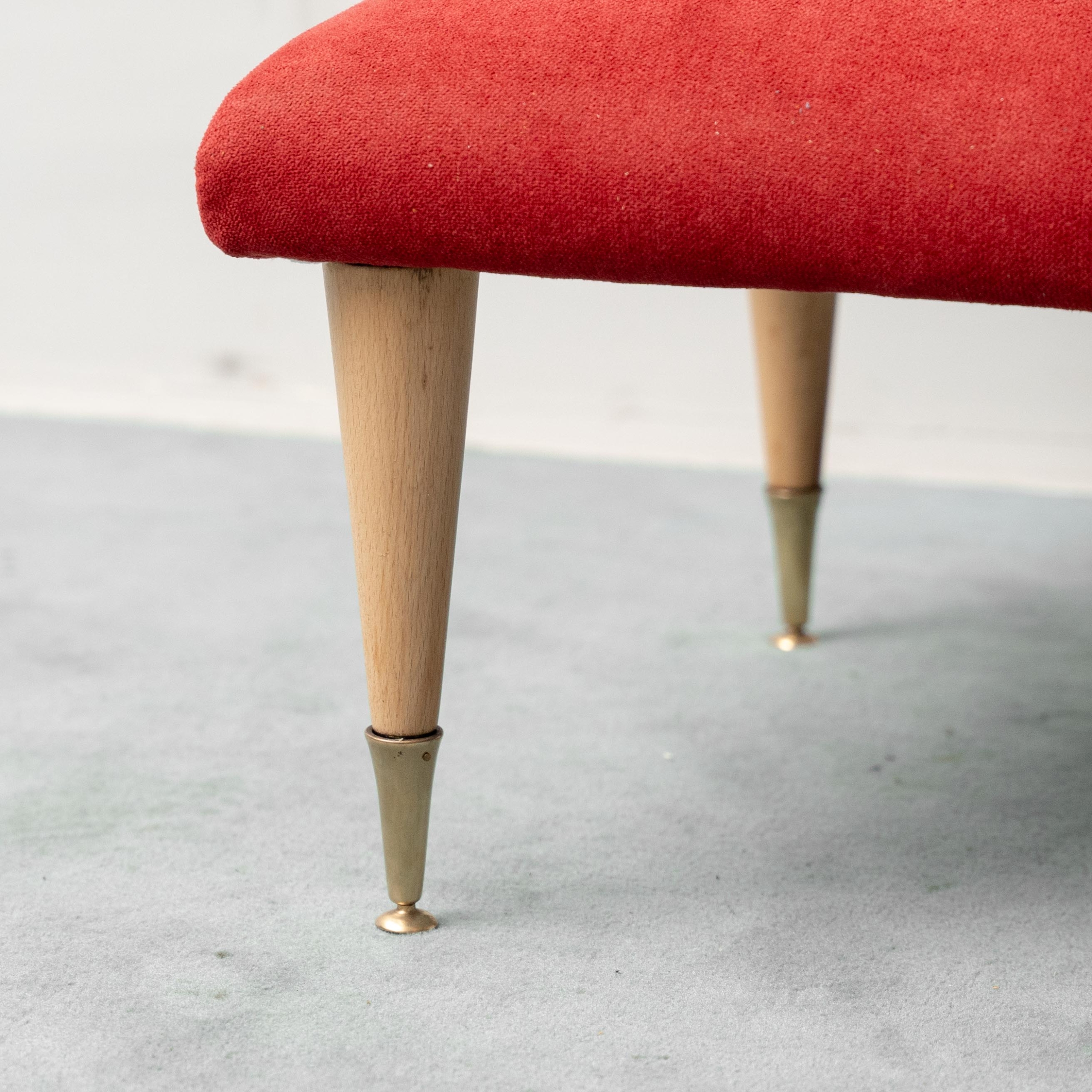 Sedia Vintage a Schienale Alto in Velluto Rosso Design Anni ’60 modernariato - immagine 7