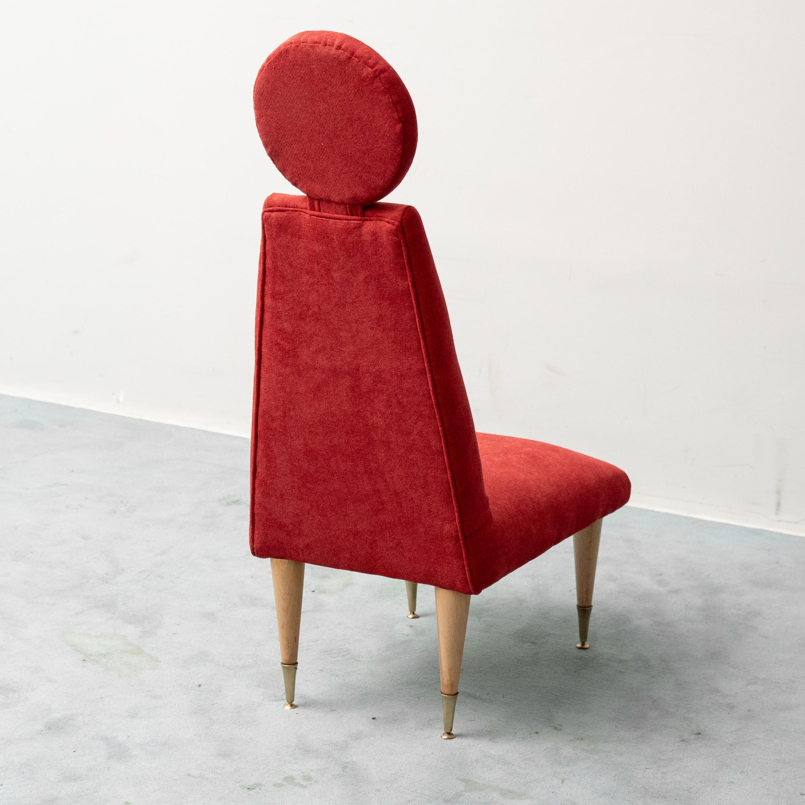 Sedia Vintage a Schienale Alto in Velluto Rosso Design Anni ’60 modernariato
