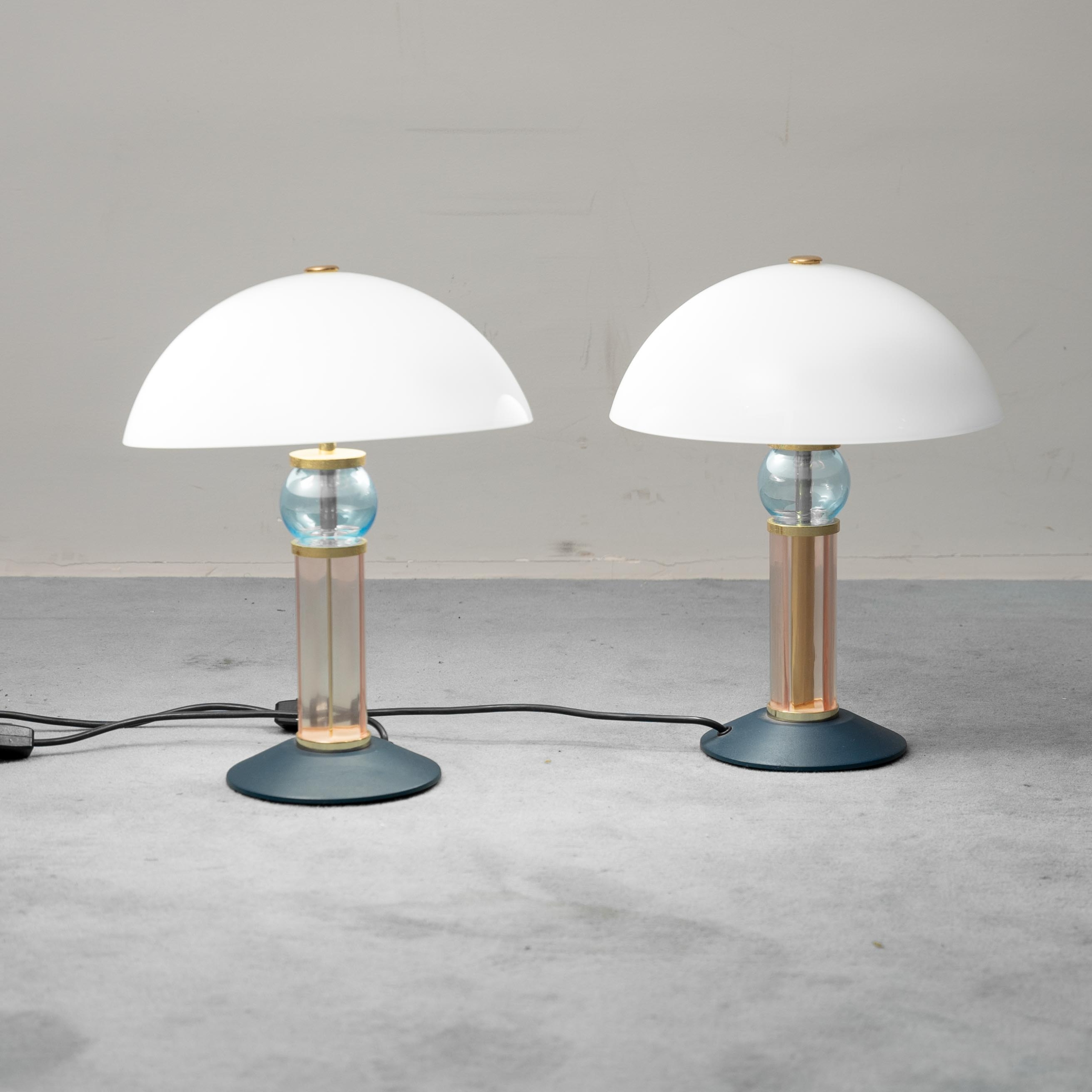 Coppia di Lampade da Tavolo Vintage Auras in vetro design Anni ’80 modernariato