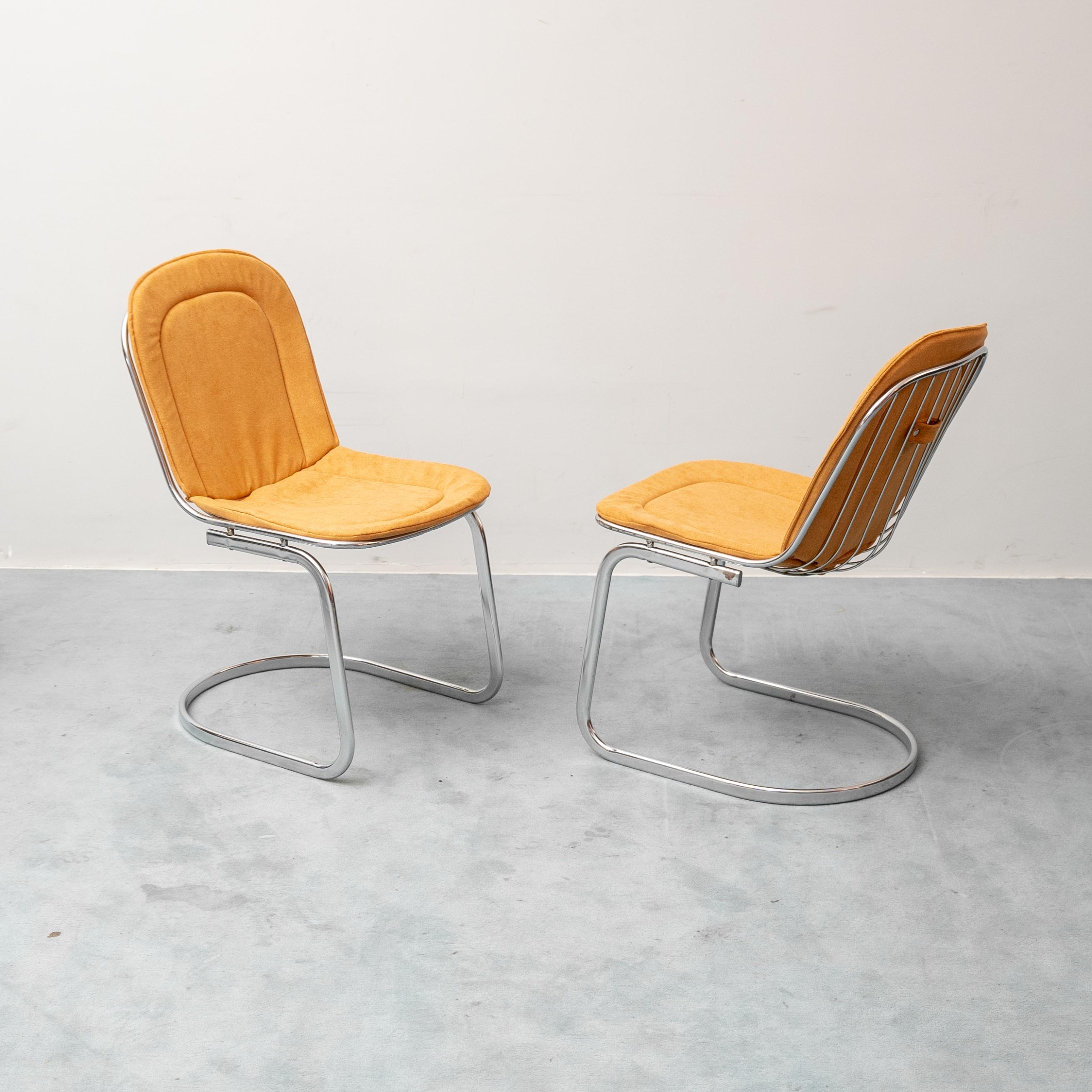 Set 4 Sedie Vintage Gastone Rinaldi Acciaio Cromato Tessuto Giallo Anni ’70 Modernariato