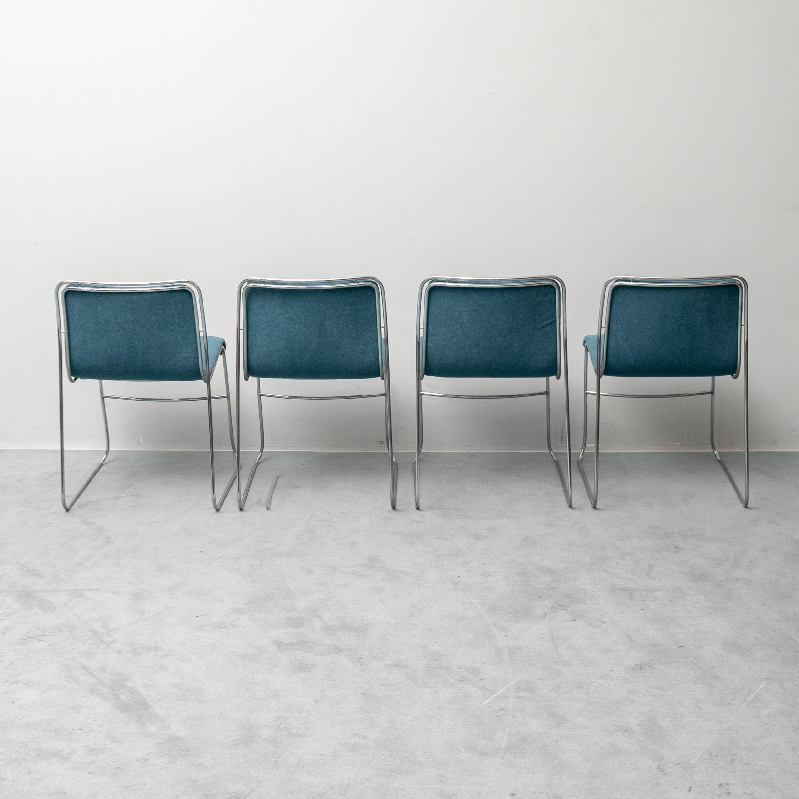 Set di 4 Sedie Vintage metallo e tessuto blu Modernariato Anni ’70