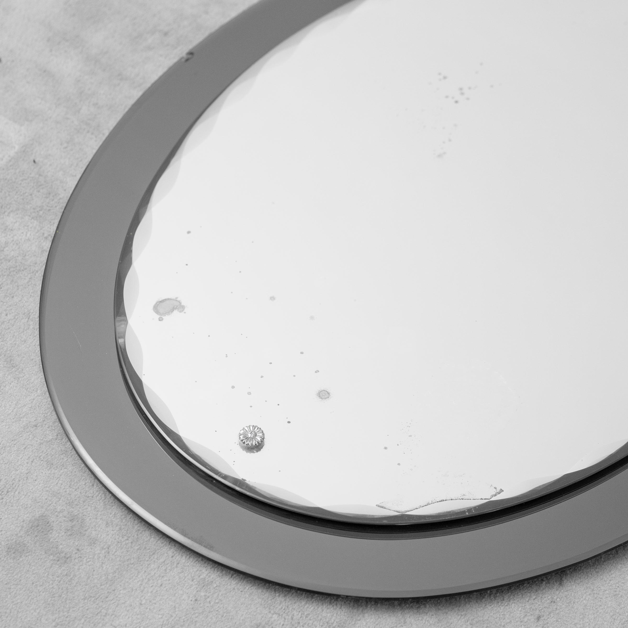 Specchio Vintage Ovale con Molatura e Bordo Fumè Modernariato Anni '60