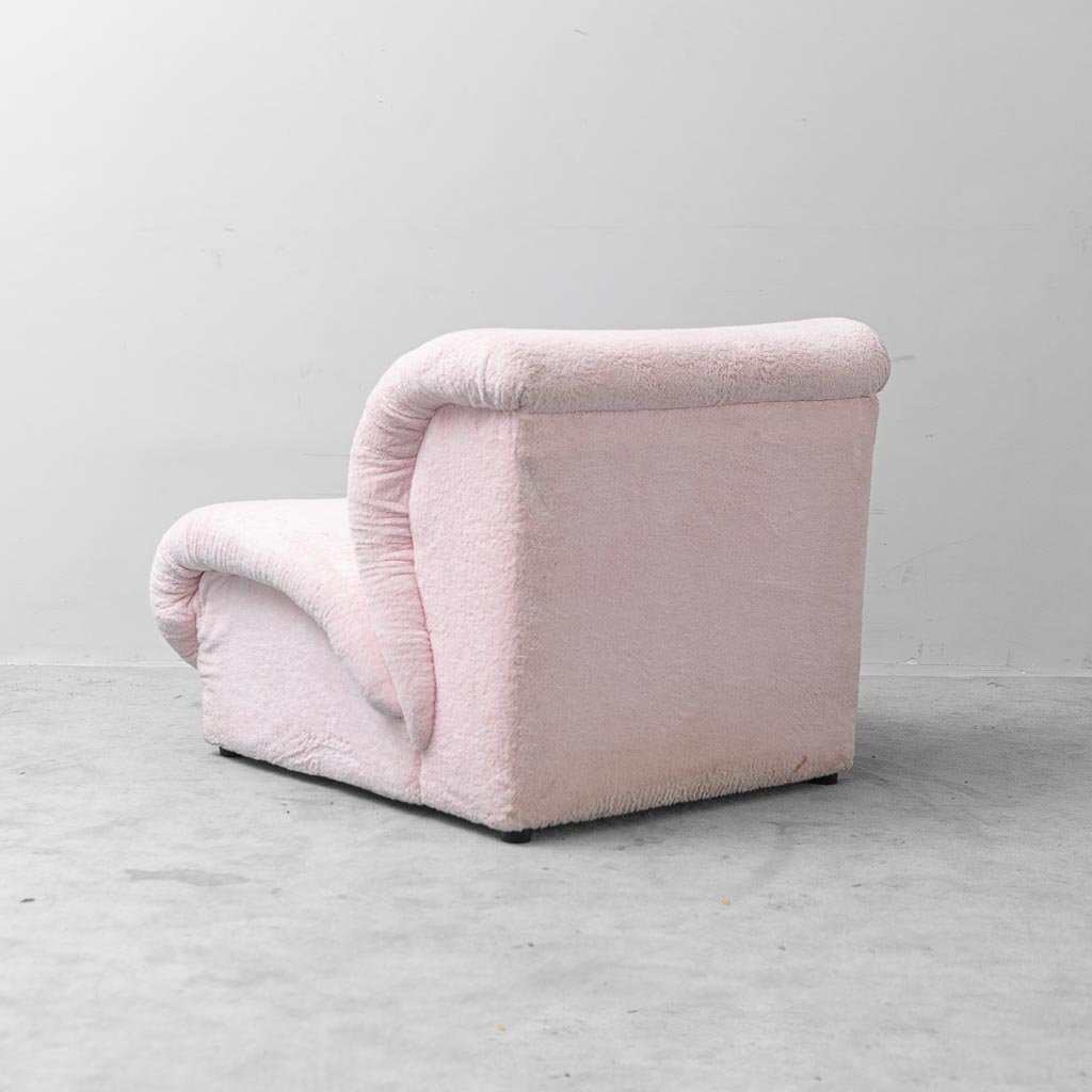 Poltrona Doimo Salotti anni '70 in tessuto spugna rosa – Design Vintage Italiano