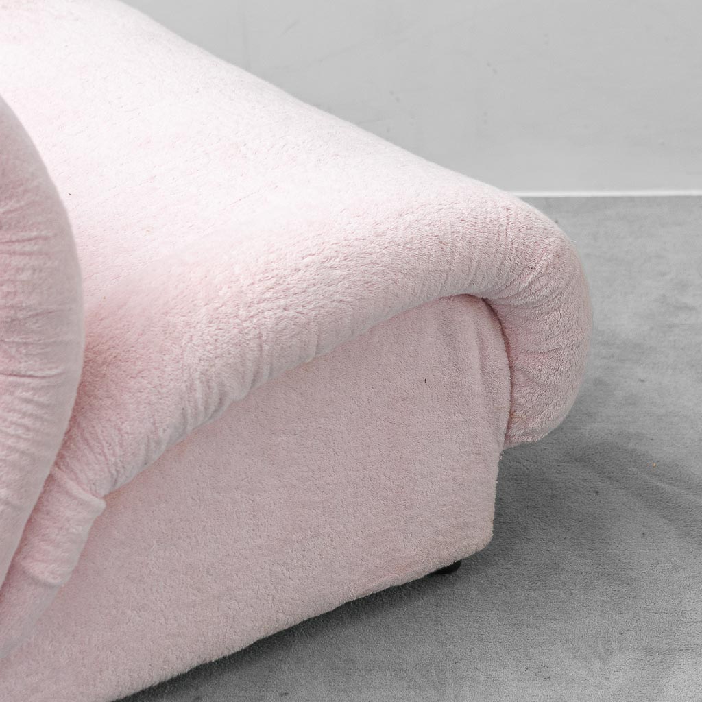 Poltrona Doimo Salotti anni '70 in tessuto spugna rosa – Design Vintage Italiano