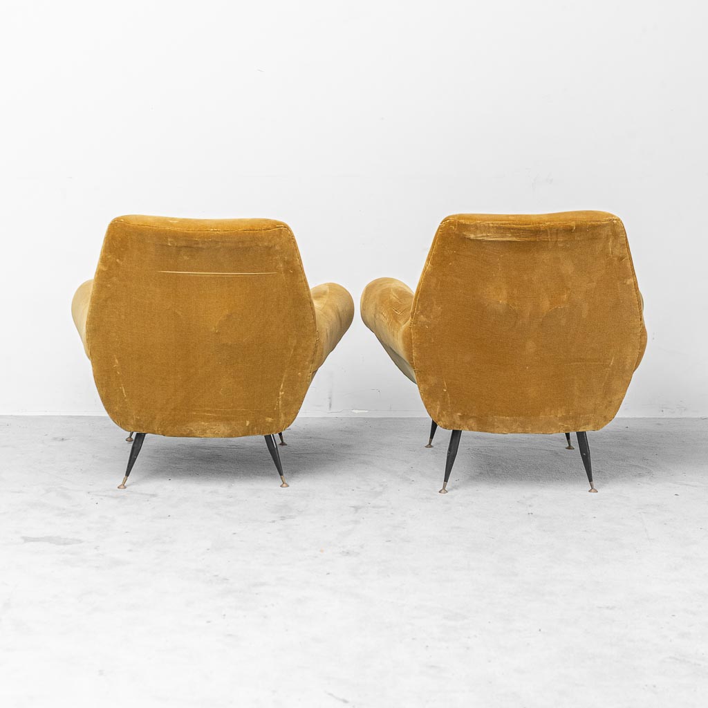 Coppia di poltrone vintage in velluto stile Gigi Radice – Design Italiano anni '50