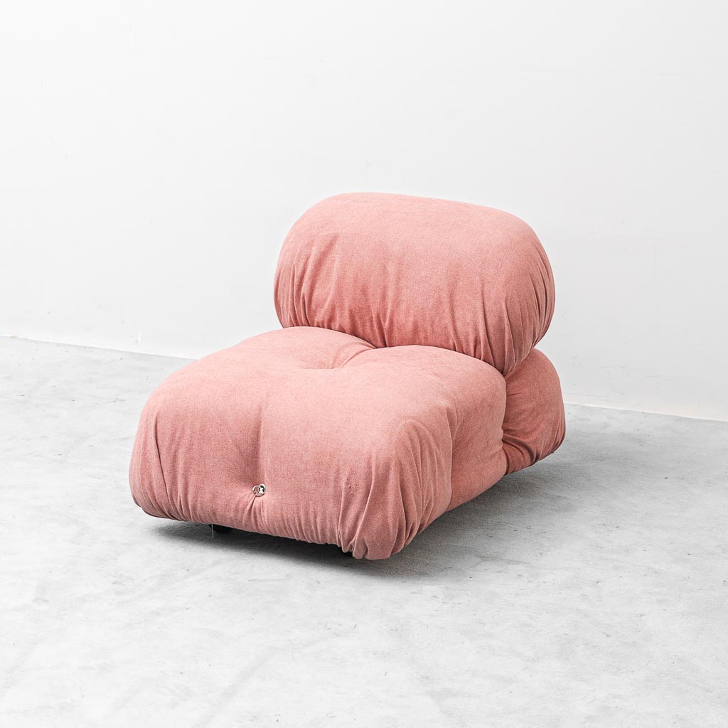 Poltrona Camaleonda in tessuto rosa di Mario Bellini per B&B Italia – Anni '70