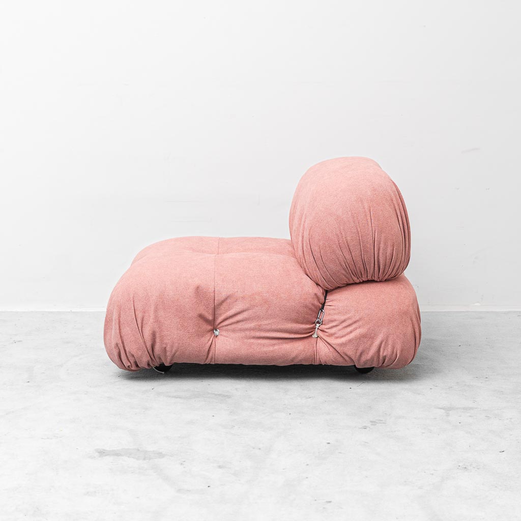Poltrona Camaleonda in tessuto rosa di Mario Bellini per B&B Italia – Anni '70