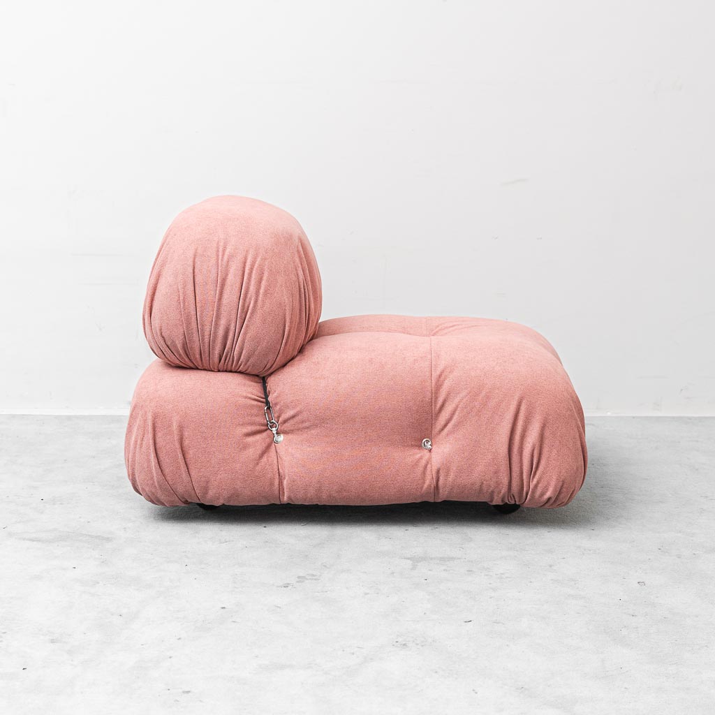 Poltrona Camaleonda in tessuto rosa di Mario Bellini per B&B Italia – Anni '70