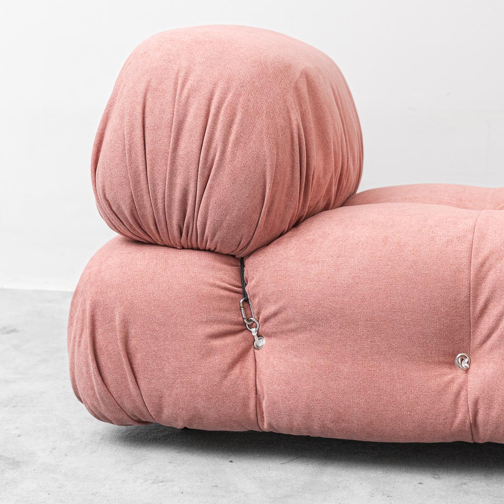 Poltrona Camaleonda in tessuto rosa di Mario Bellini per B&B Italia – Anni '70