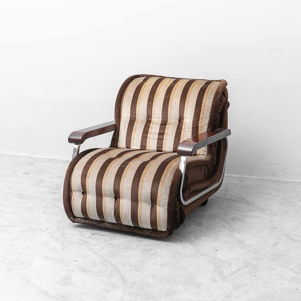 Poltrona Vintage Modello Malga in Tessuto a Righe – Design Anni ’70