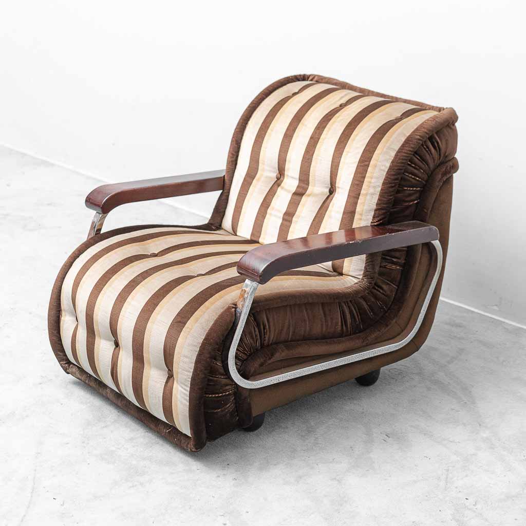Poltrona Vintage Modello Malga in Tessuto a Righe – Design Anni ’70