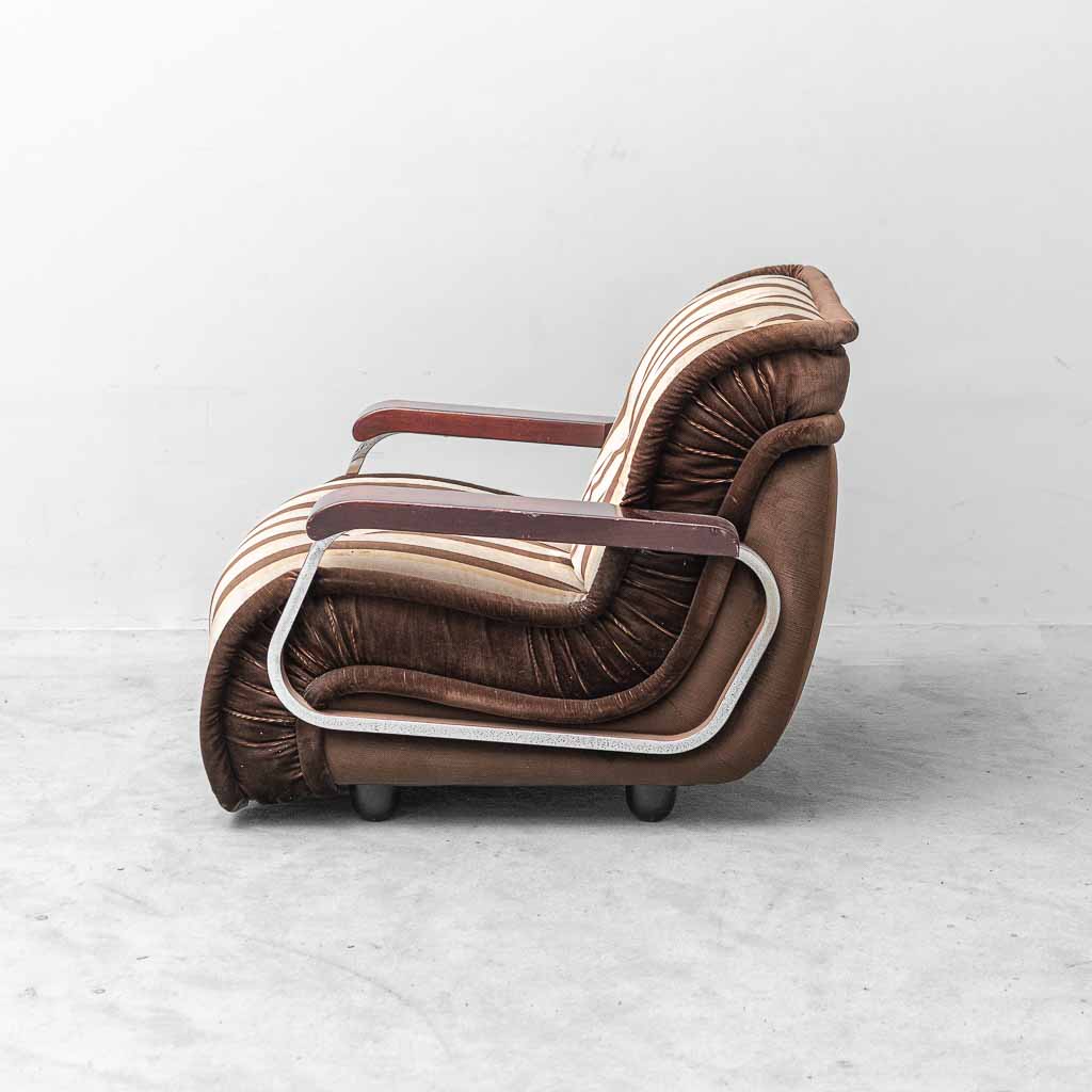 Poltrona Vintage Modello Malga in Tessuto a Righe – Design Anni ’70