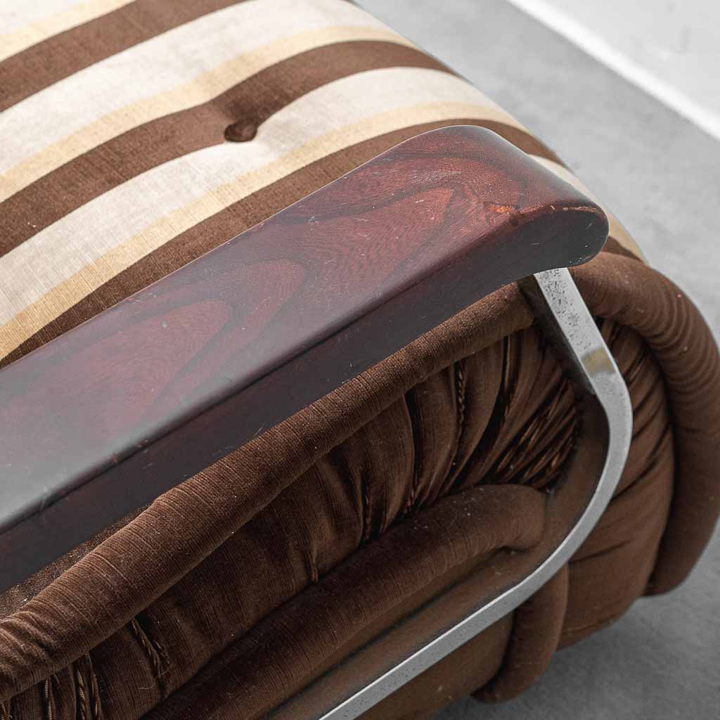 Poltrona Vintage Modello Malga in Tessuto a Righe – Design Anni ’70