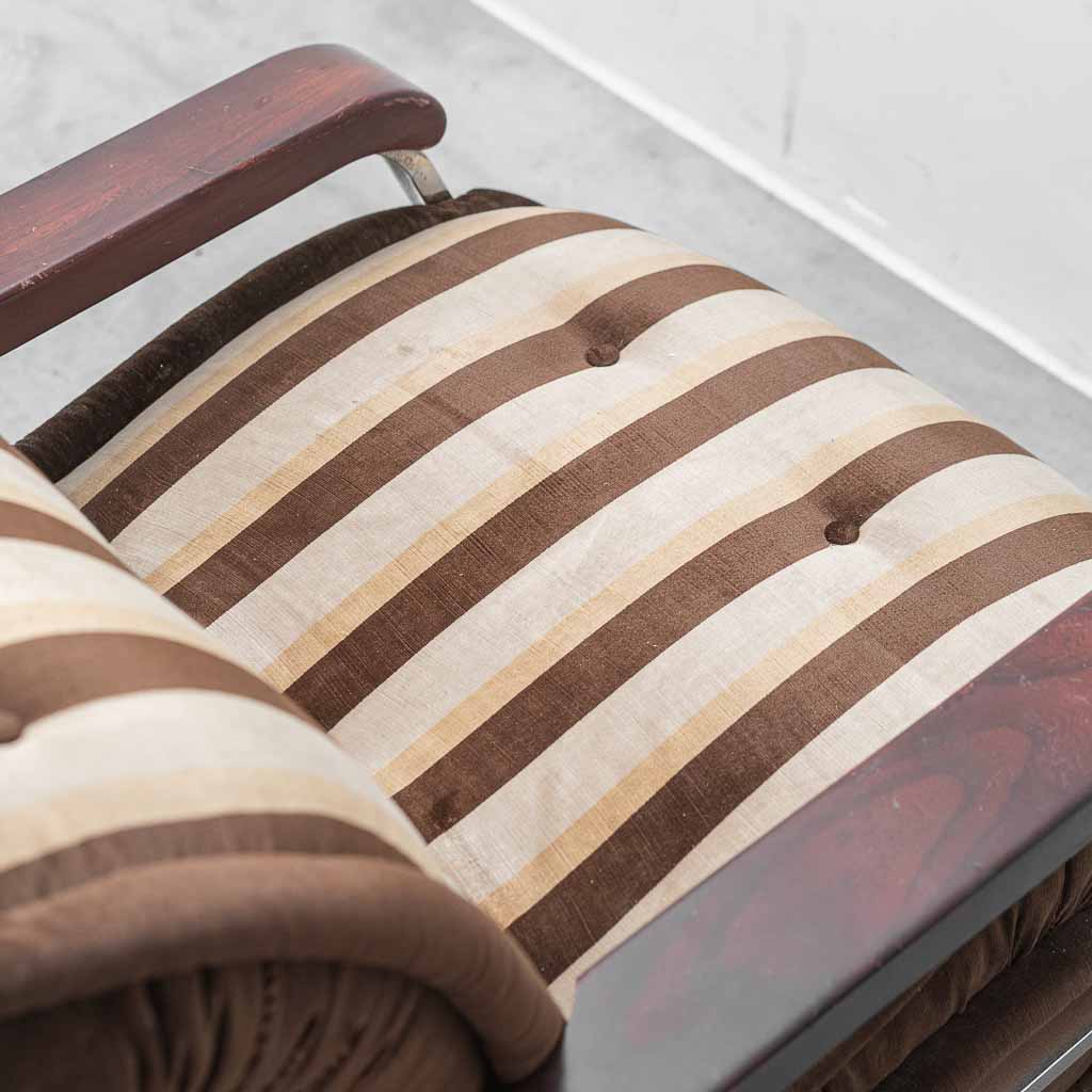 Poltrona Vintage Modello Malga in Tessuto a Righe – Design Anni ’70