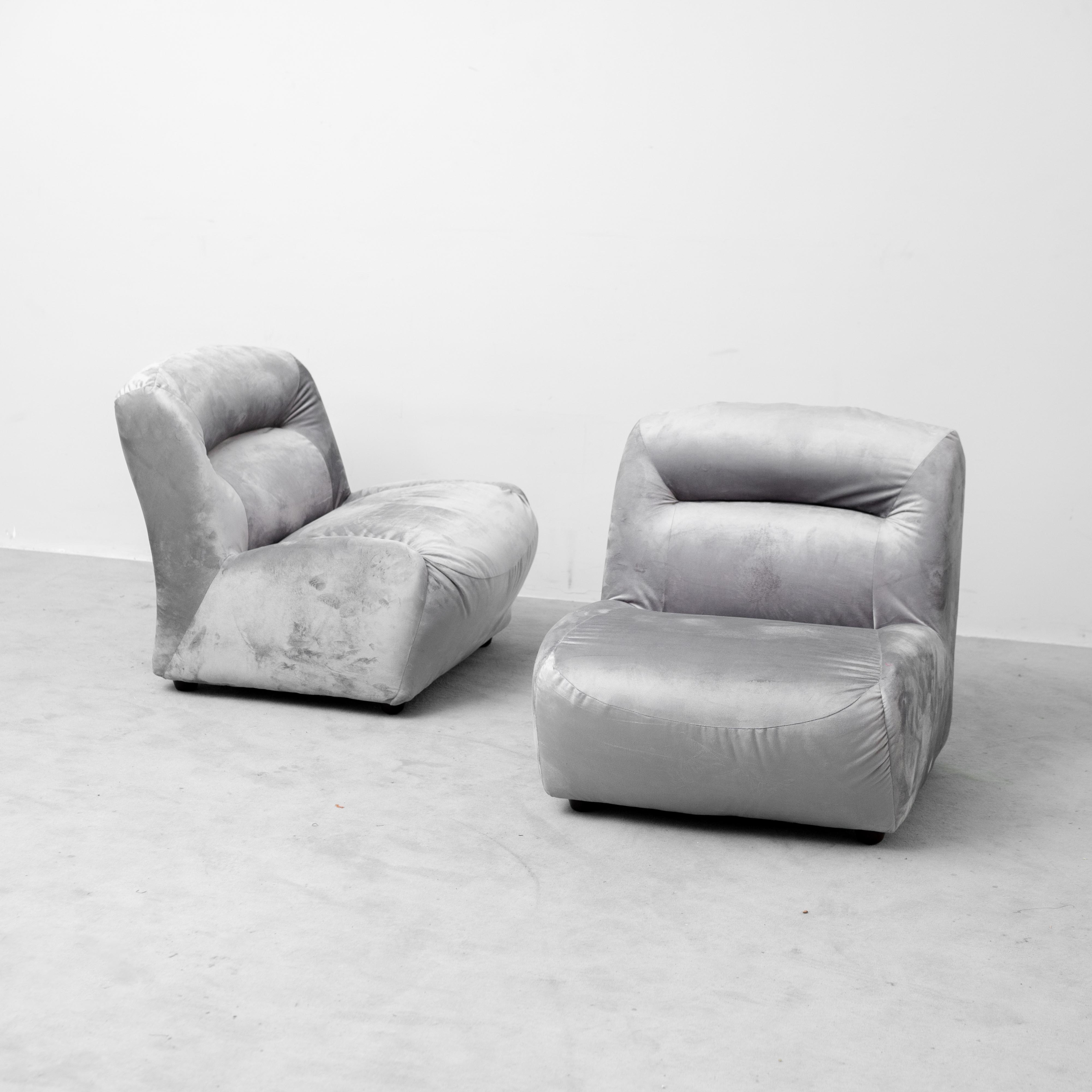 Coppia di Poltrone Lounge Vintage in Velluto Grigio – Design Anni ’70