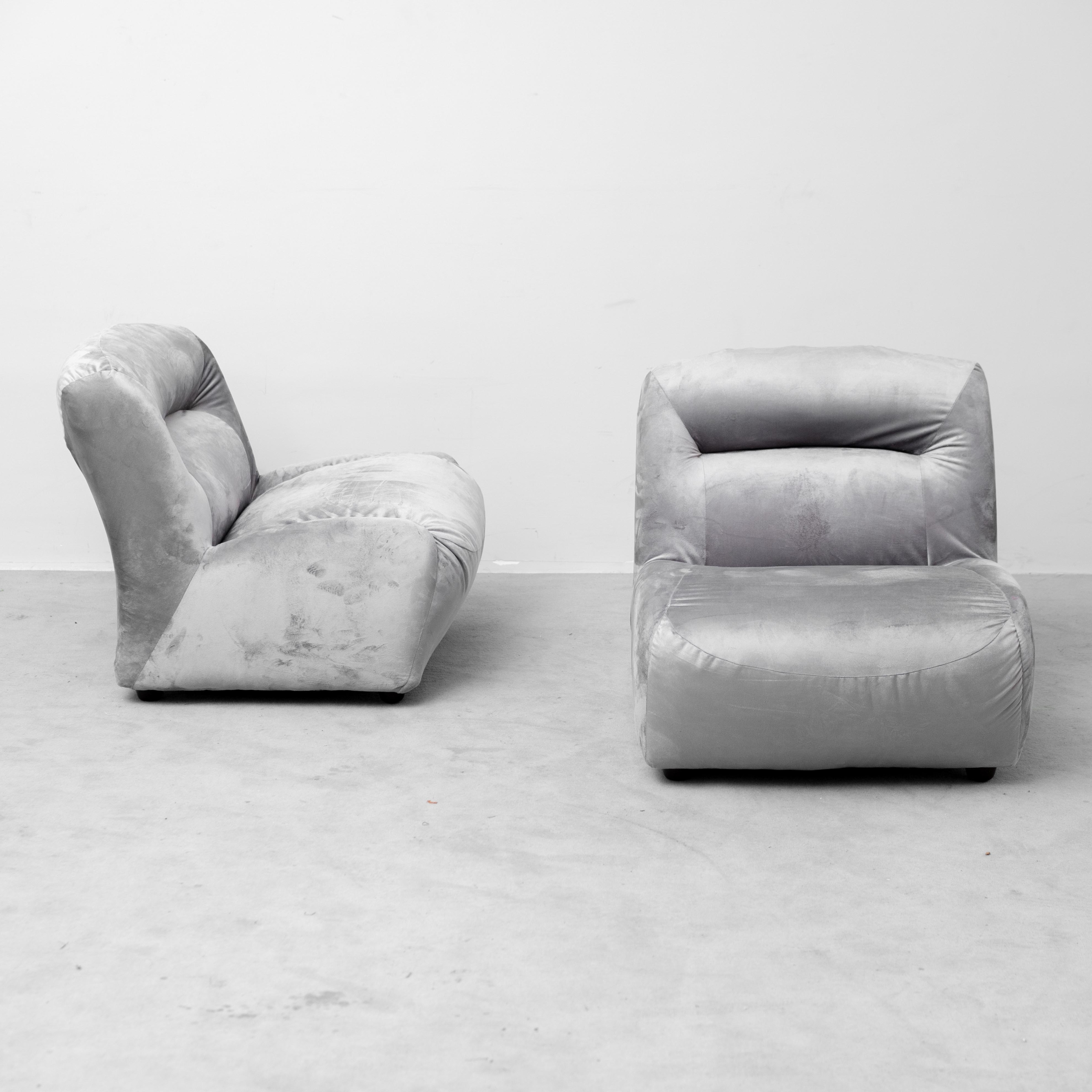 Coppia di Poltrone Lounge Vintage in Velluto Grigio – Design Anni ’70