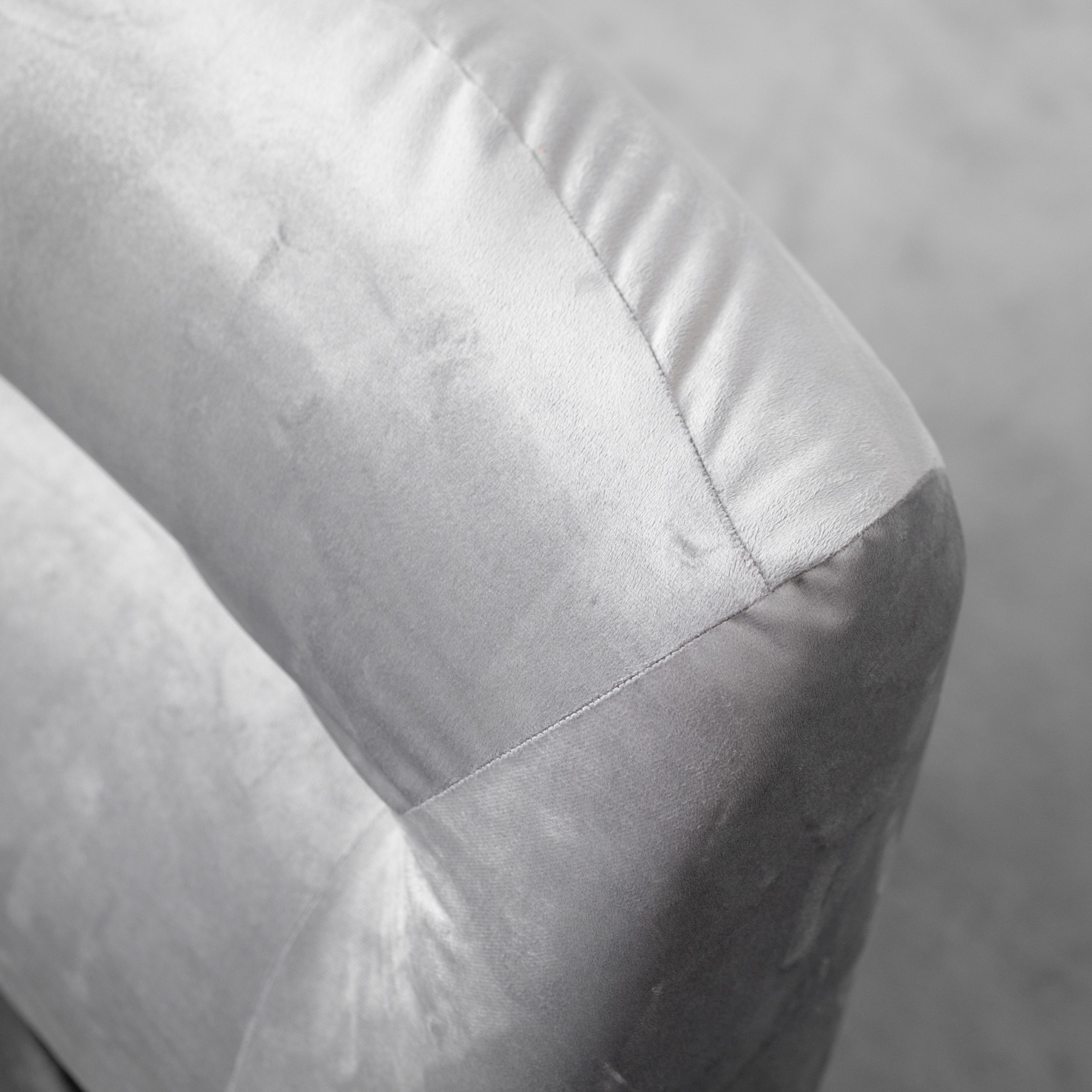 Coppia di Poltrone Lounge Vintage in Velluto Grigio – Design Anni ’70