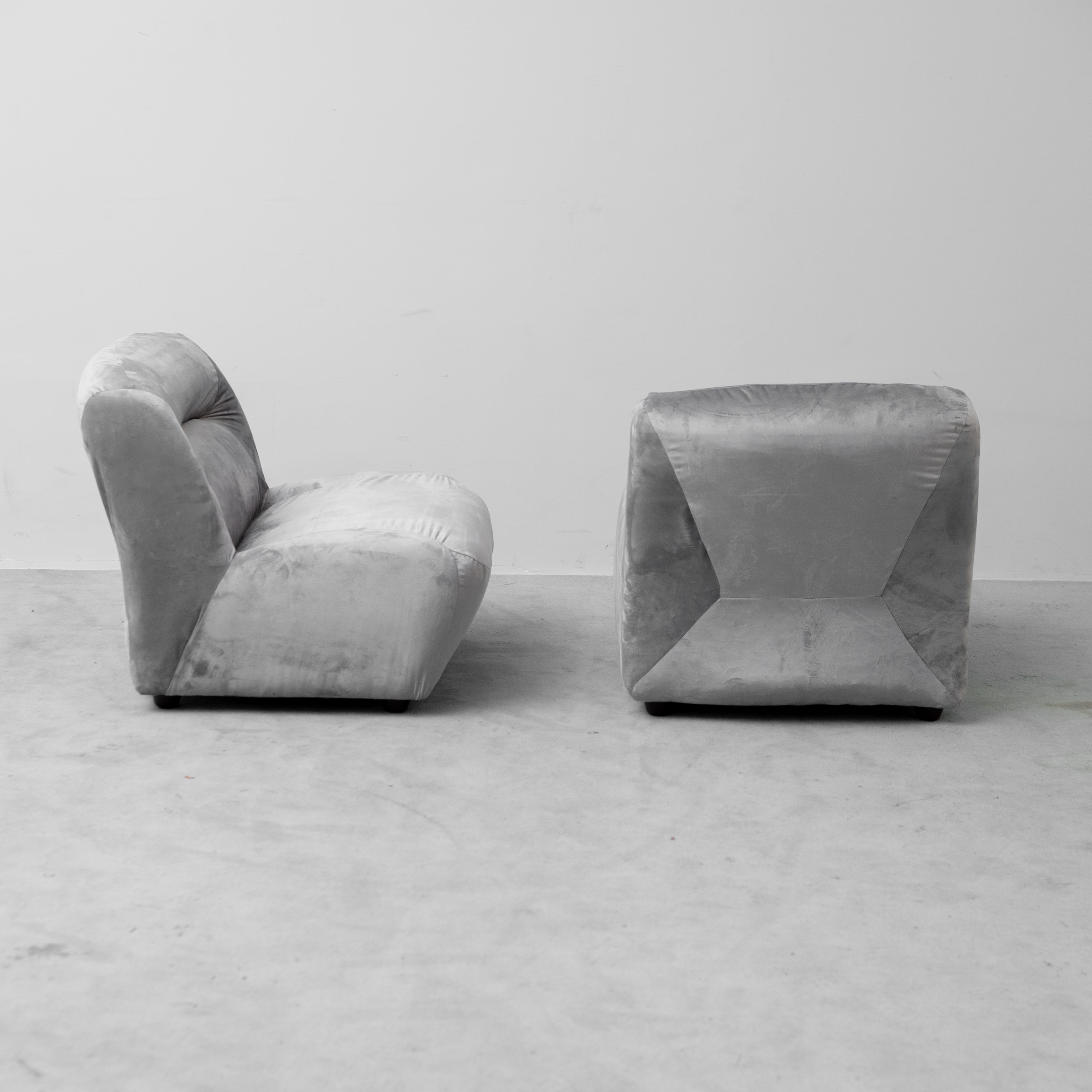 Coppia di Poltrone Lounge Vintage in Velluto Grigio – Design Anni ’70