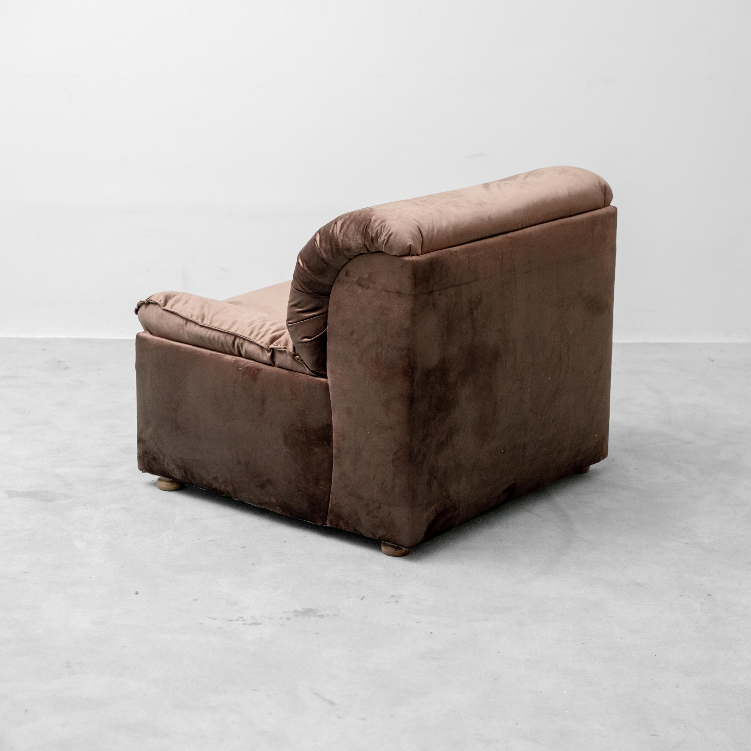 Coppia di Poltrone Lounge Vintage in Velluto Marrone – Anni ’70