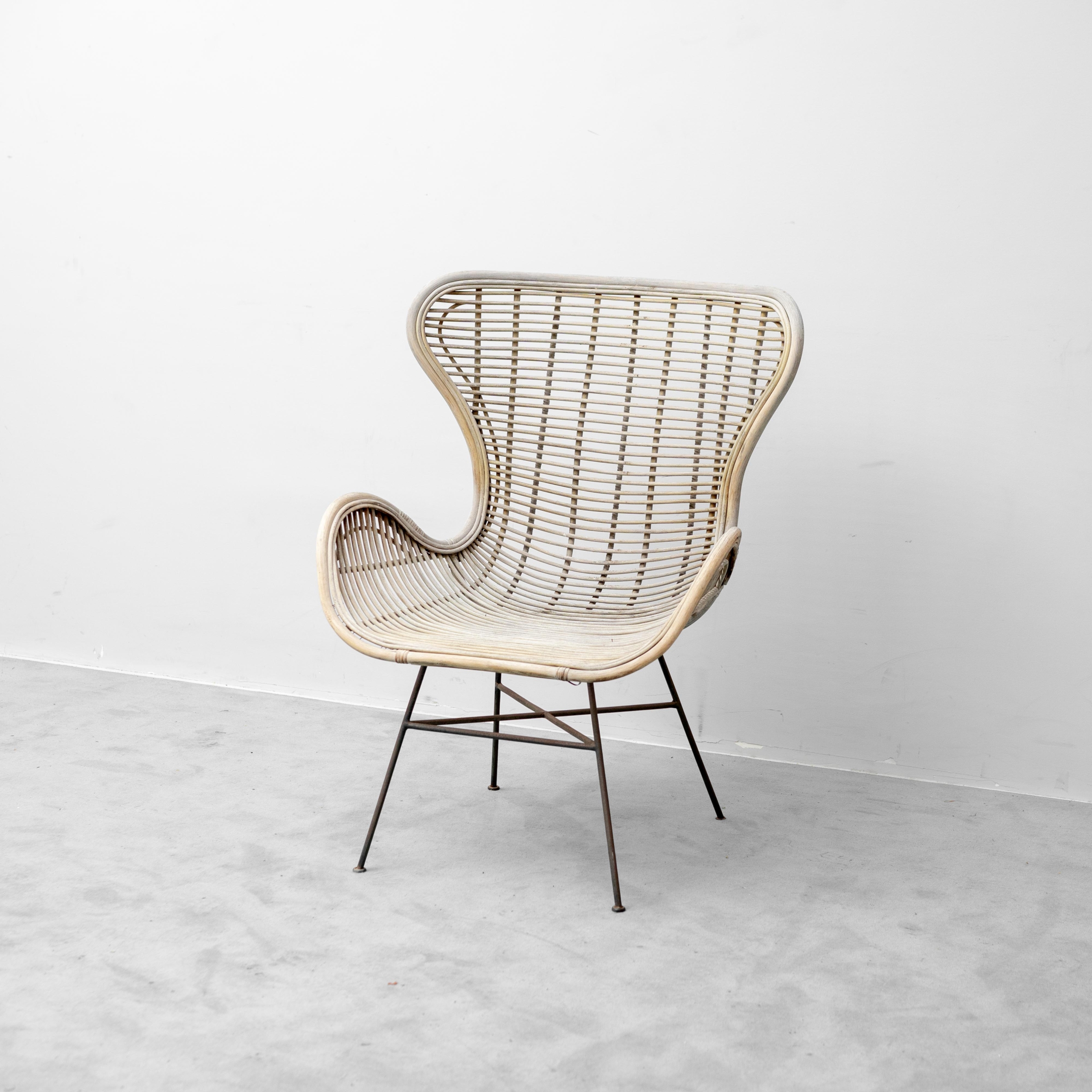 Poltrona Lounge Vintage in Rattan e Metallo Design Anni ’60 Modernariato