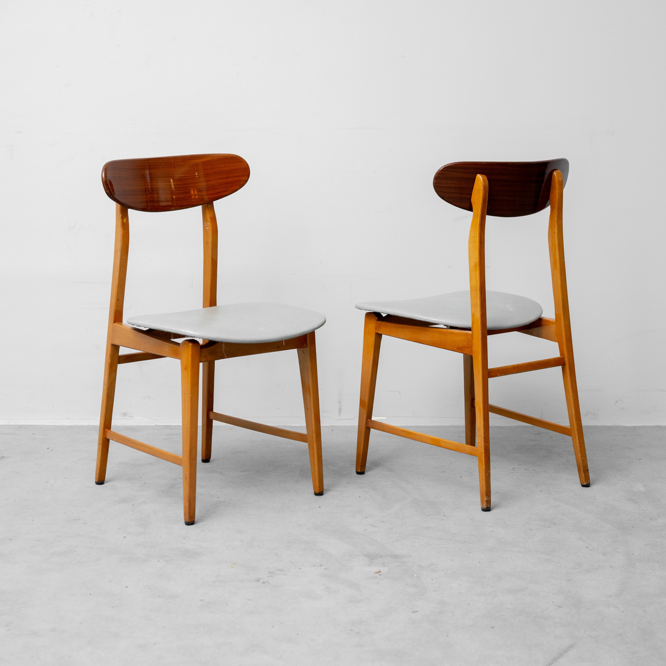 Set Tavolo da Pranzo Vintage con 6 Sedie in Legno Anni ’60 Modernariato