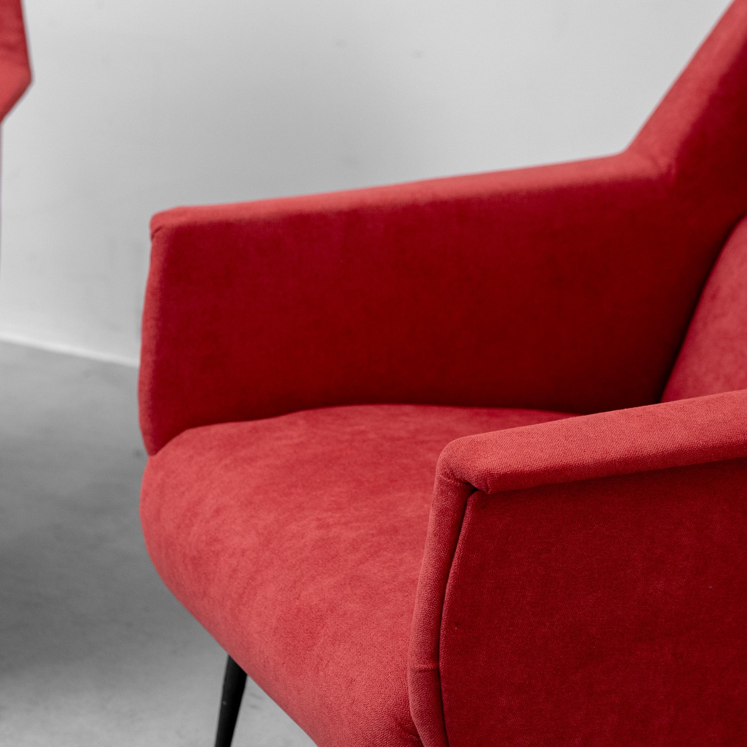Coppia di Poltrone Vintage Rosse con Braccioli – Anni ’60/’70
