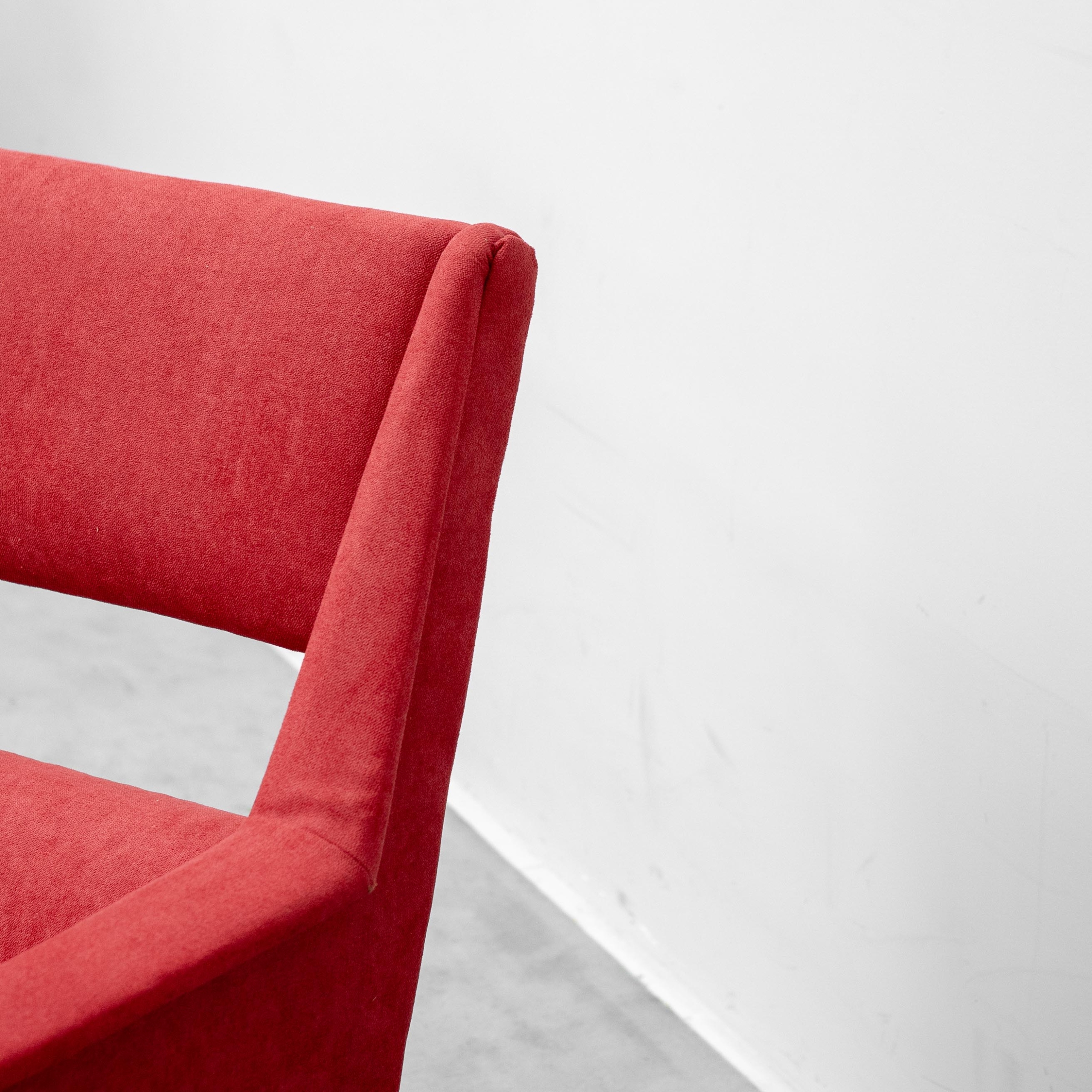 Coppia di Poltrone Vintage Rosse con Braccioli – Anni ’60/’70