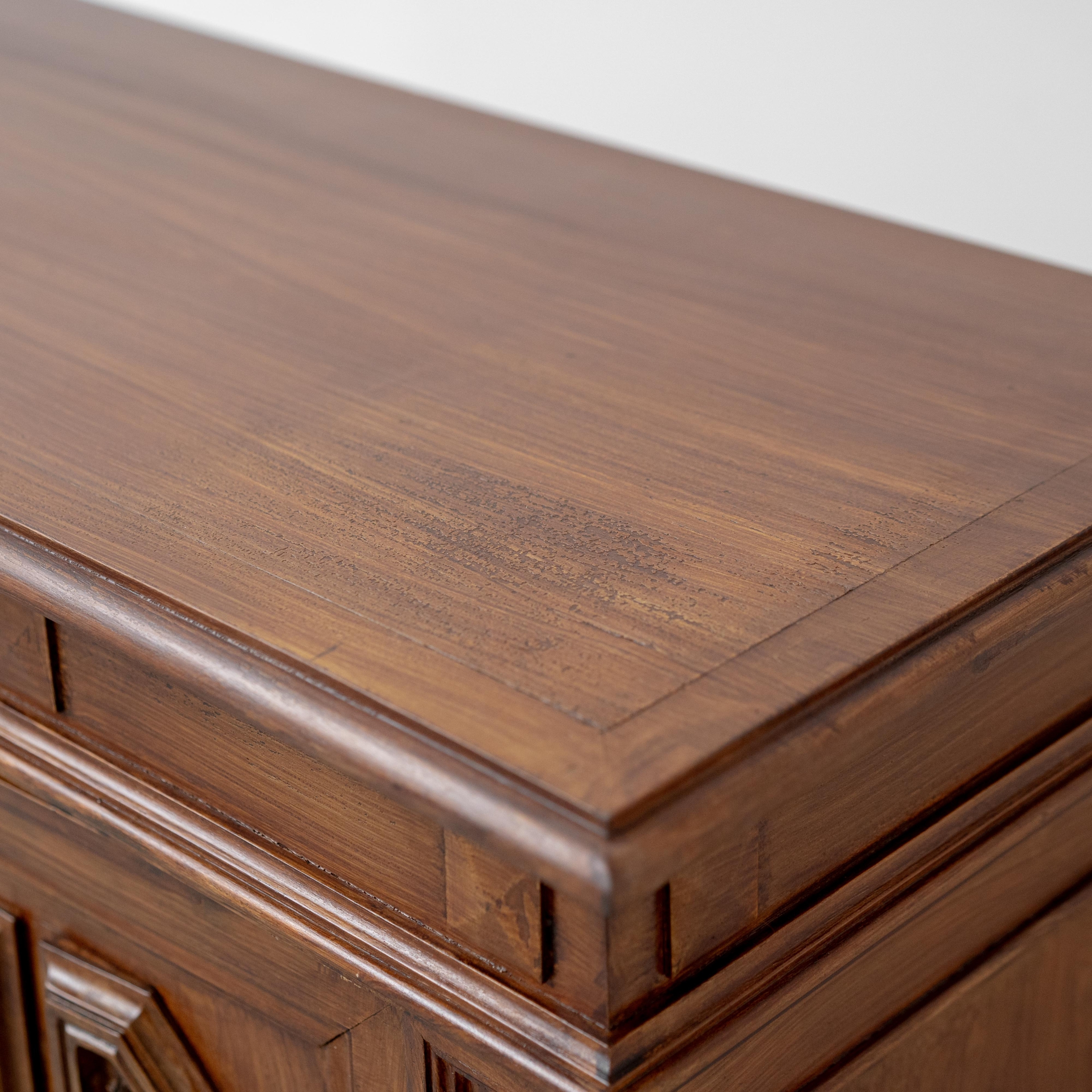 Mobile Credenza Vintage in Legno Intagliato – Originale d’Epoca