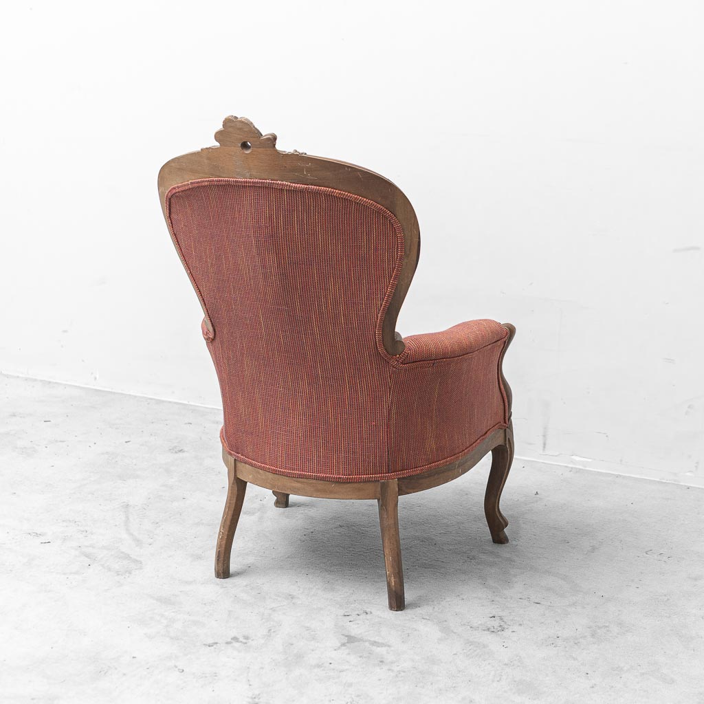 Coppia di Poltrone Vintage Classiche in Legno Intagliato in Tessuto anni '50