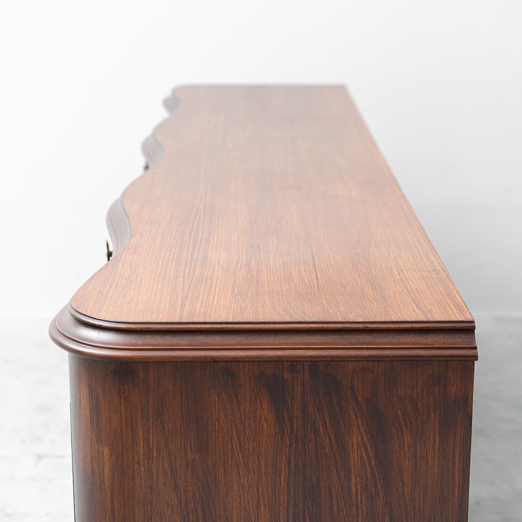 Credenza Vintage Restaurata in Legno con Ante e Cassetti anni '50
