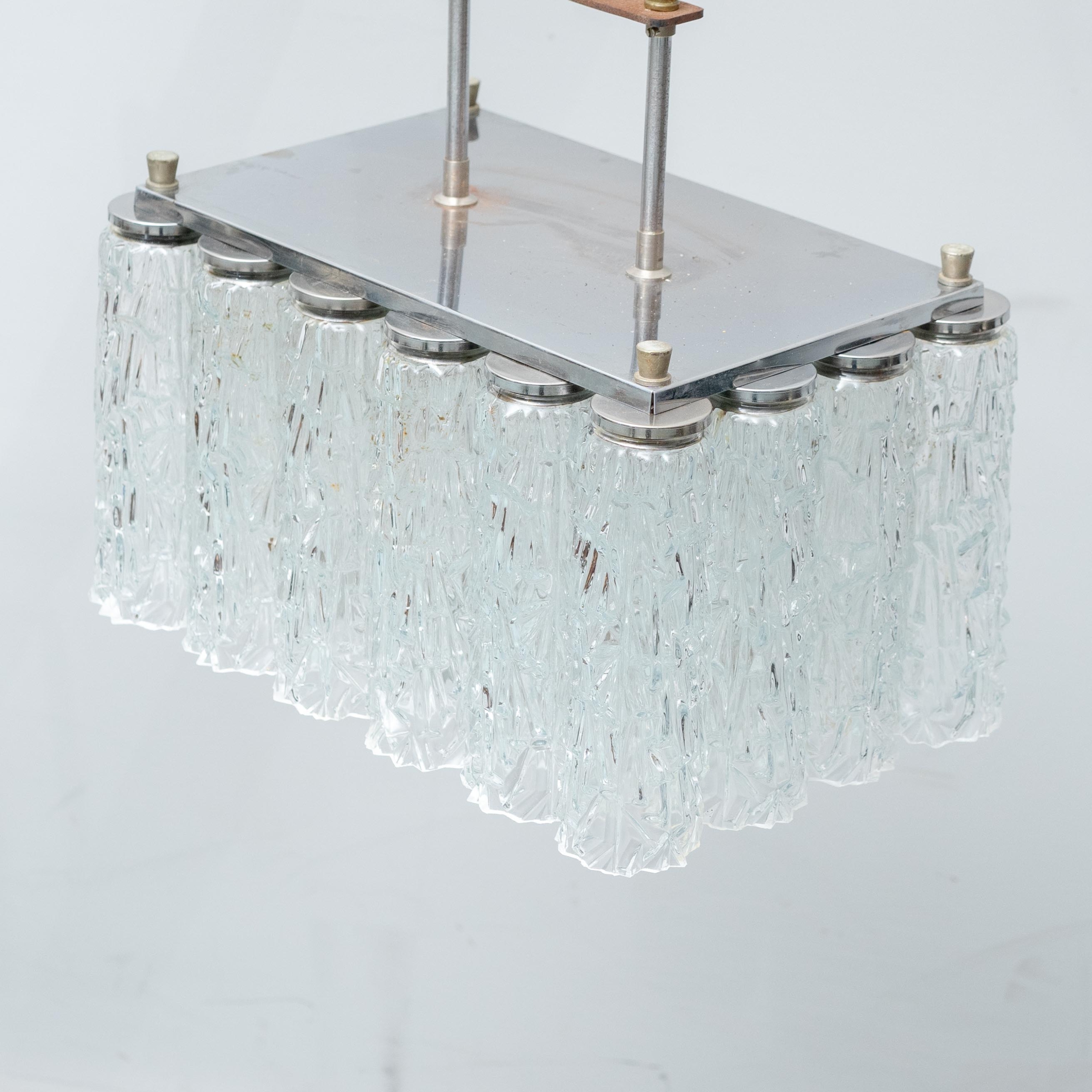Lampadario 2 Luci Vintage Anni ’70 in Vetro Lavorato Metallo Modernariato